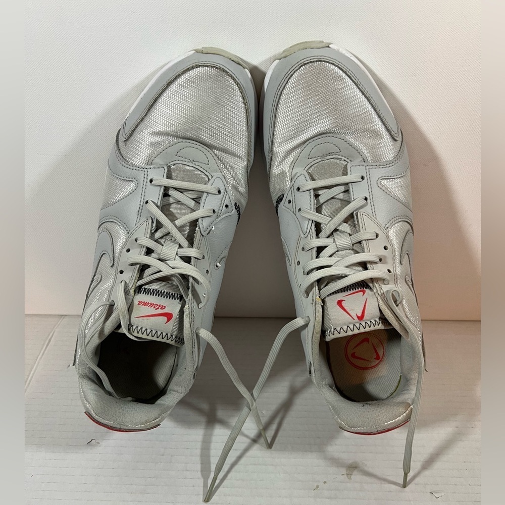 Nike Atsuma Men's Running Shoes Size 11.5 White Lace Up